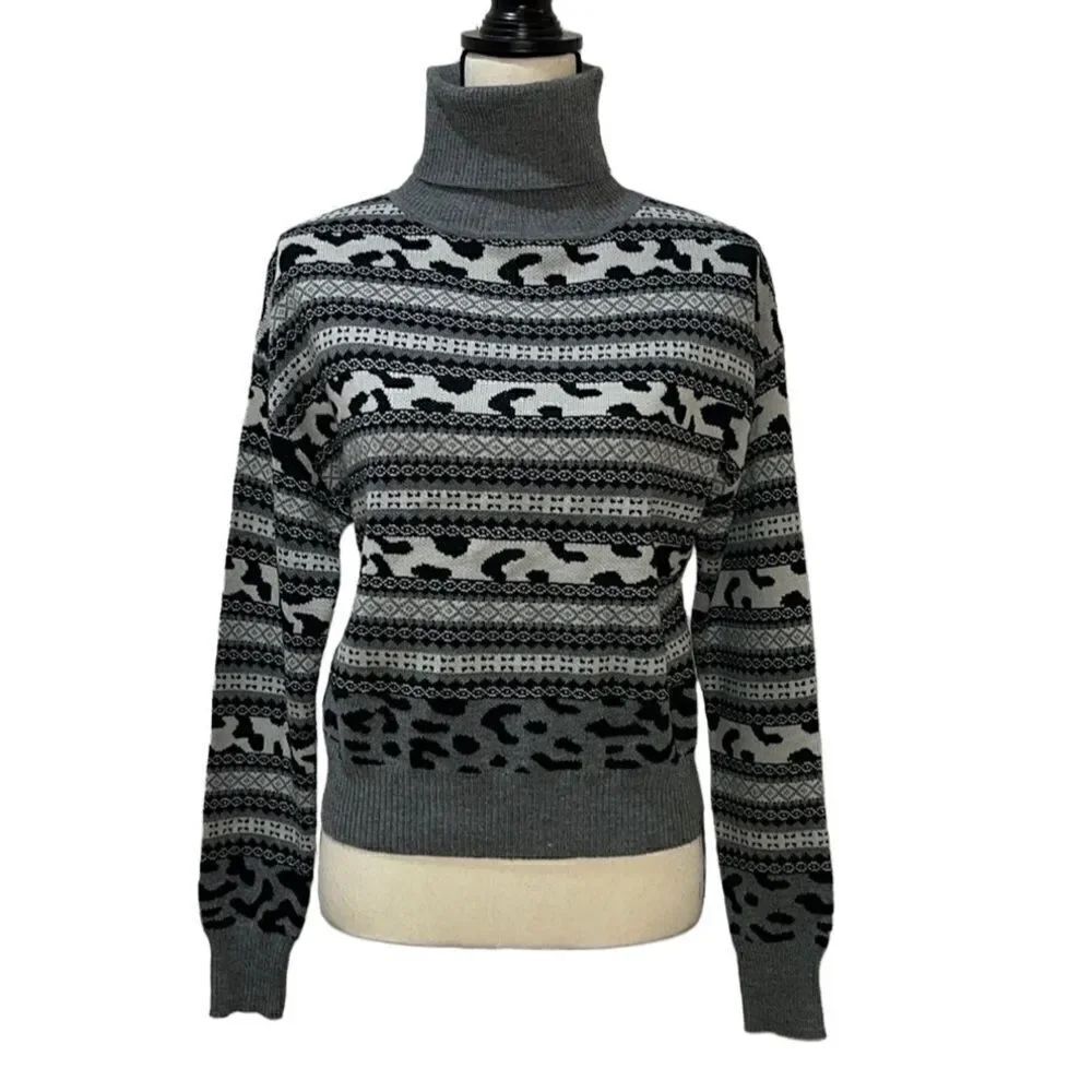 AQUA Gray & Black Leopard Stripe Turtleneck Sweater